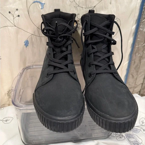 Men's Black Lace-Up Boots - Picture 4 of 11